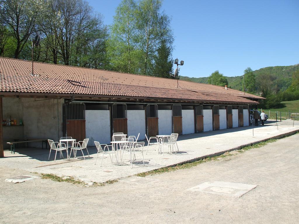 Hotel Rondanino Lanzo dʼIntelvi Esterno foto