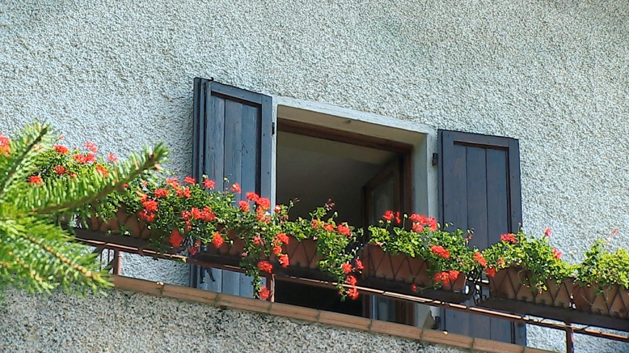 Hotel Rondanino Lanzo dʼIntelvi Esterno foto