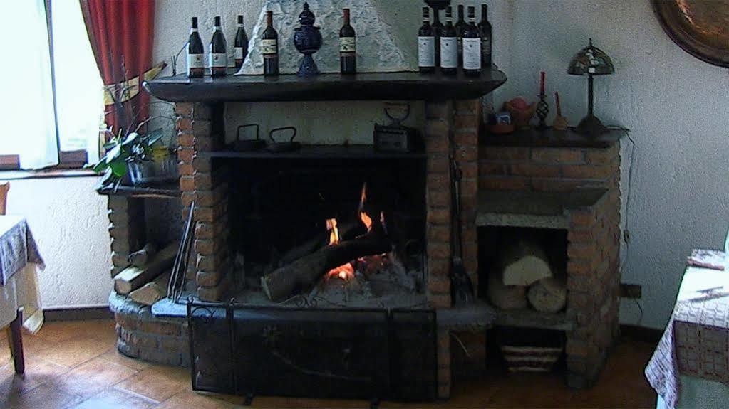 Hotel Rondanino Lanzo dʼIntelvi Esterno foto