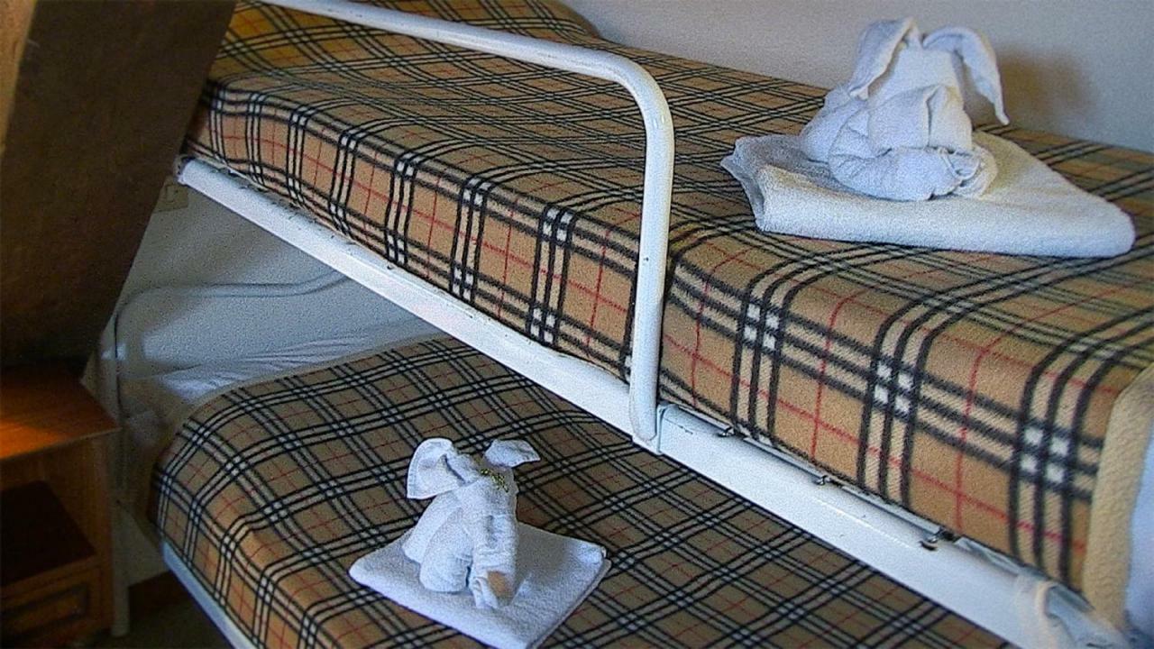 Hotel Rondanino Lanzo dʼIntelvi Esterno foto