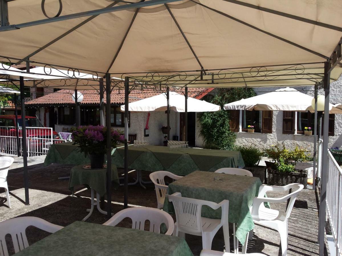 Hotel Rondanino Lanzo dʼIntelvi Esterno foto